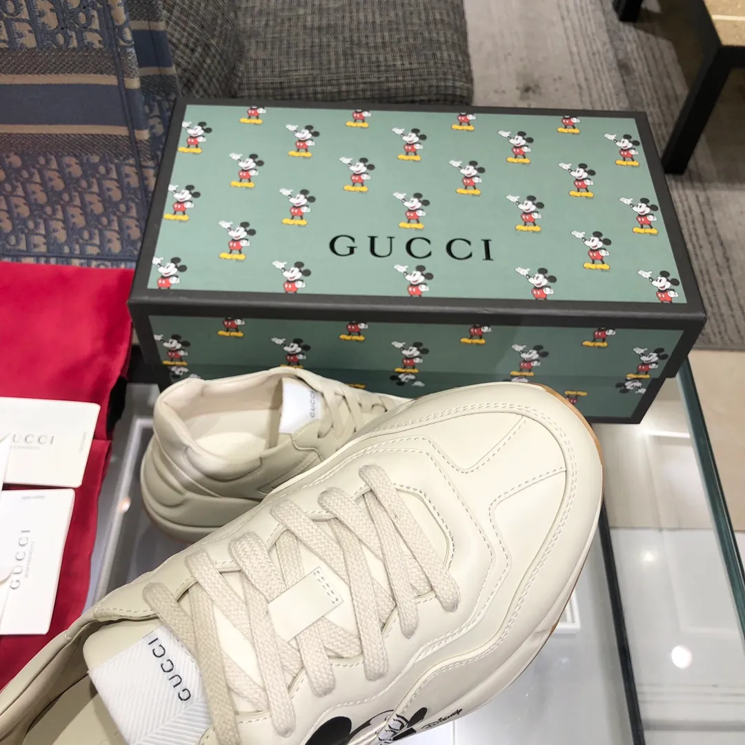 👟👟Ex-factory price👟👟Ex-factory price 480 👟👟Gucci's top version of dad shoes Pure original purchasing grade------The top Gucci dad shoes on the Internet ⚠Exploded original version ⚠Gucci (the highest-end Gucci dad shoes on the market, different currencies, do not accept the fight) High-quality couple style 👫Dad shoes ⚠Size: 35-40 women 39-44 men (couples 💑 style) ⚠ (34. Men 38.45.46 can be customized 45.46➕10) (Original last case ➕Full oil edge workmanship) Product grade: pure top-end goods ⚠Product material: imported cowhide, all made with a computer machine. The men's model uses a double-needle machine, and the women's model uses a single-needle machine. The inner part is made of the most comfortable and wear-resistant sheepskin (high-end atmosphere). Extremely comfortable foot feel, fits the foot, precision 3D printed color picture matching, exclusive original material, the same original T ex-factory price👟👟Ex-factory price👟👟Ex-factory price U➕Ex-factory price👟👟Ex-factory price👟👟Ex-factory price U The foam combined outsole is 6CM thicker (instantly taller). It weighs the same as the counter, making it light and comfortable on the feet. At the same time, the original lasting process is used, and all the details of the line and curvature of the shoe body and toe are perfectly reproduced⚠Style Category: Official website synchronization, the latest VER fashionable dad shoes, soft and comfortable, breathable and non-slip, available in all seasons